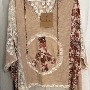 POL Women's Beige and Red Floral Top